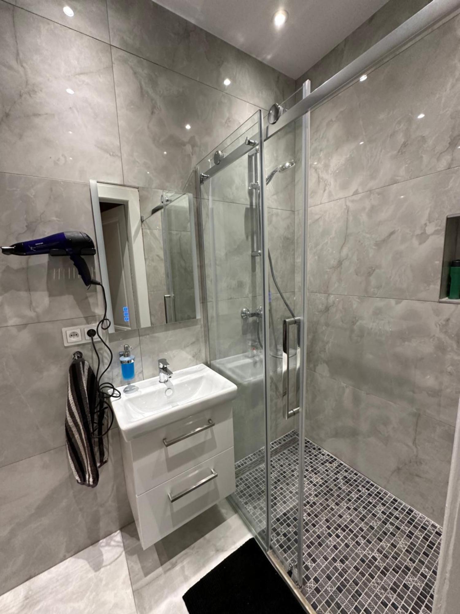 Karlin Oasis 2-Bedroom Apartment 布拉格 外观 照片