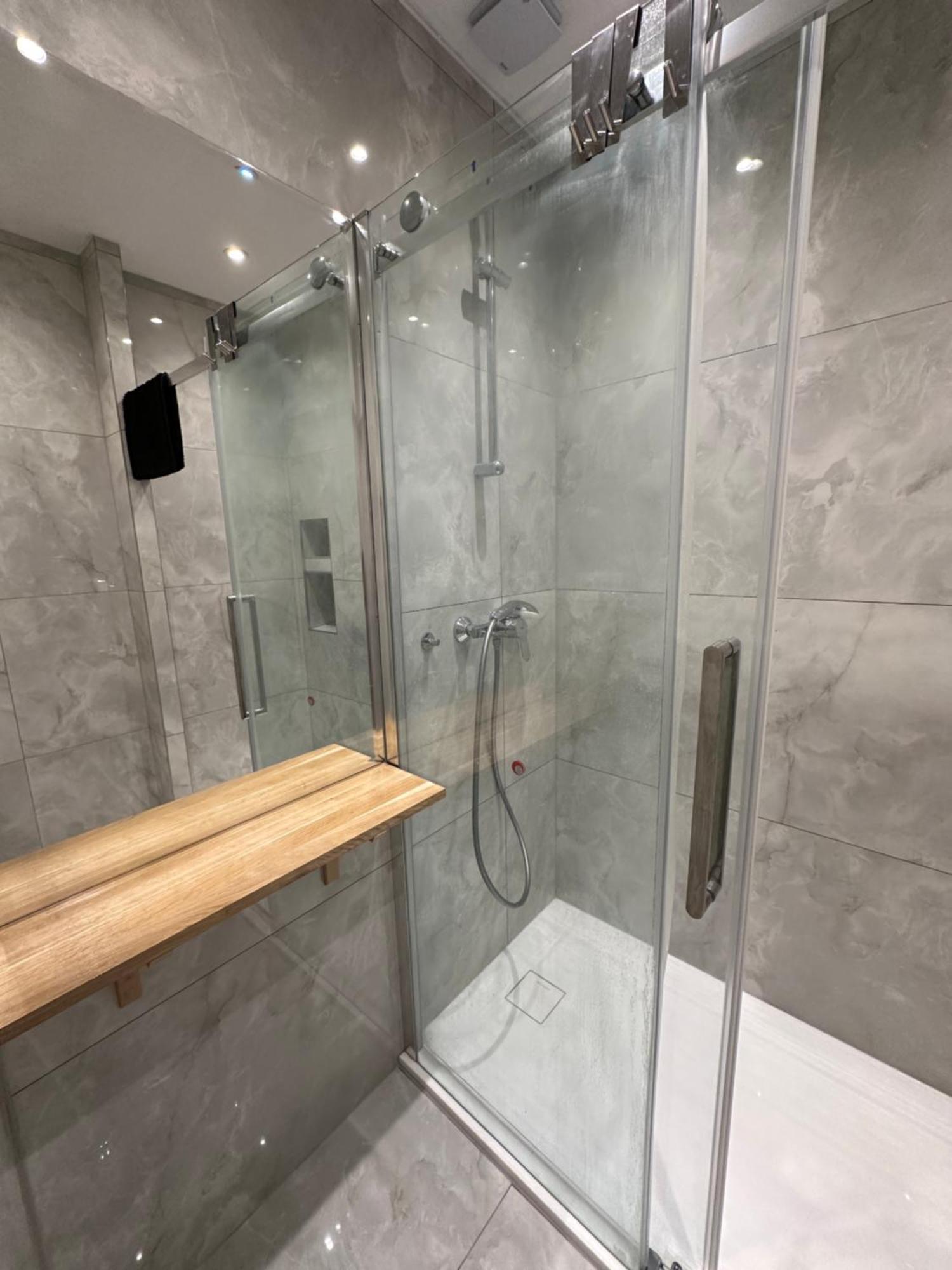 Karlin Oasis 2-Bedroom Apartment 布拉格 外观 照片