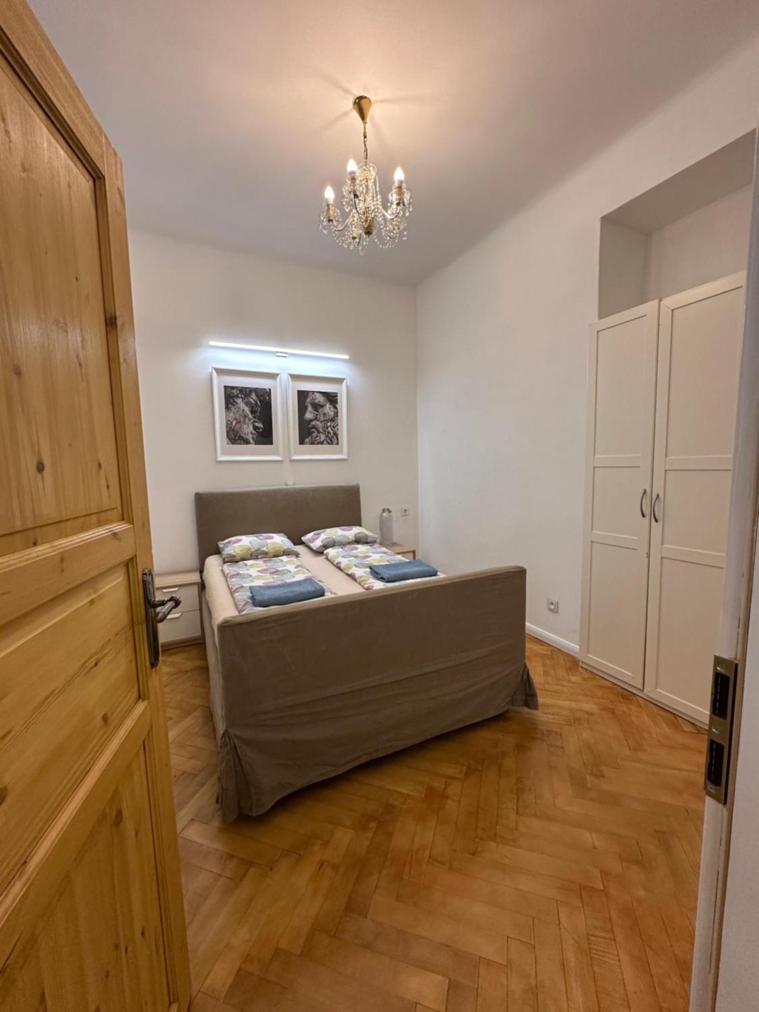 Karlin Oasis 2-Bedroom Apartment 布拉格 外观 照片